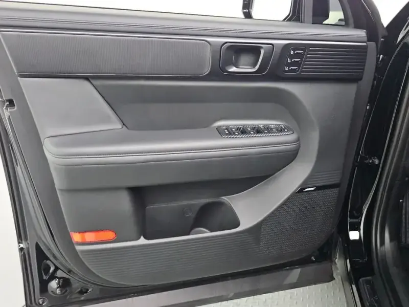 2024 Hyundai Santa Fe с пробегом 12 425 км