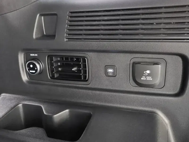 2024 Hyundai Santa Fe с пробегом 12 425 км