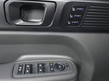 2024 Hyundai Santa Fe с пробегом 16 409 км