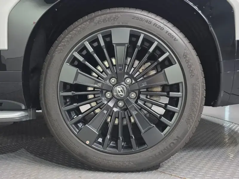 2024 Hyundai Santa Fe с пробегом 16 409 км