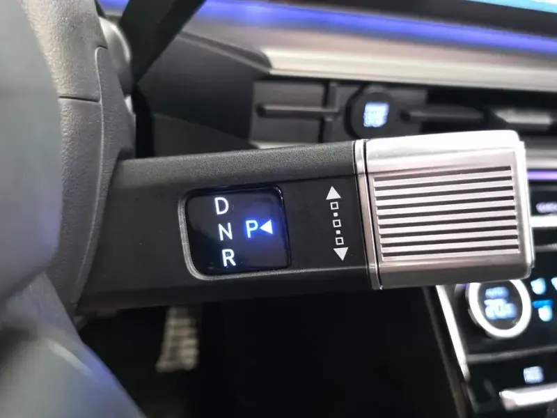 2025 Hyundai Santa Fe с пробегом 15 770 км