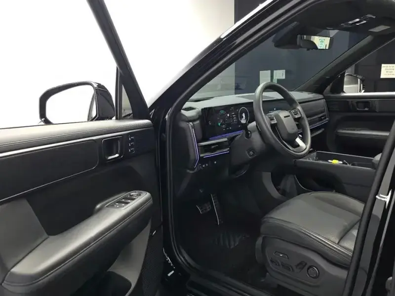 2025 Hyundai Santa Fe с пробегом 15 770 км