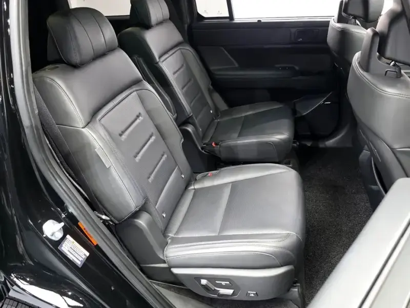 2025 Hyundai Santa Fe с пробегом 15 770 км