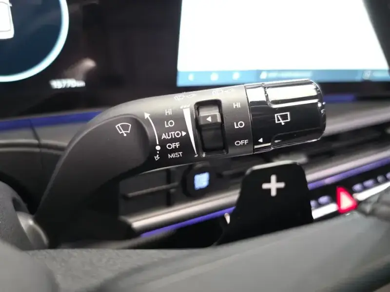 2025 Hyundai Santa Fe с пробегом 15 770 км