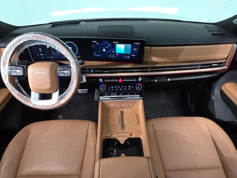 2023 Hyundai Santa Fe с пробегом 51 944 км