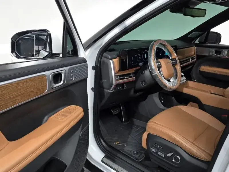 2023 Hyundai Santa Fe с пробегом 51 944 км