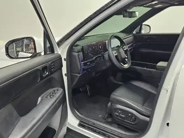 2024 Hyundai Santa Fe с пробегом 30 899 км