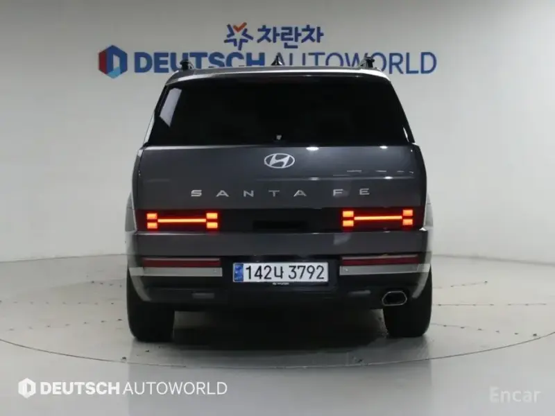 2023 Hyundai Santa Fe с пробегом 9 765 км
