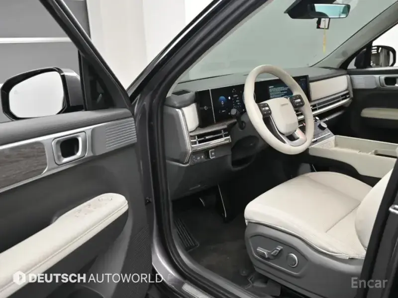 2023 Hyundai Santa Fe с пробегом 9 765 км