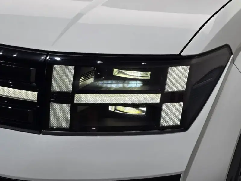 2024 Hyundai Santa Fe с пробегом 30 277 км
