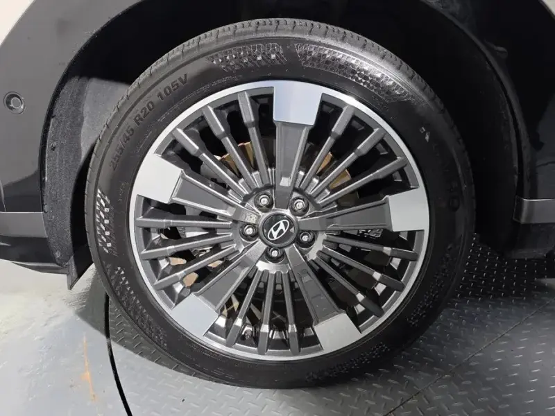 2023 Hyundai Santa Fe с пробегом 25 113 км