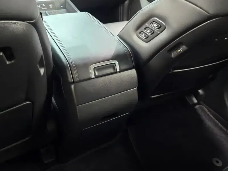 2024 Hyundai Santa Fe с пробегом 30 277 км