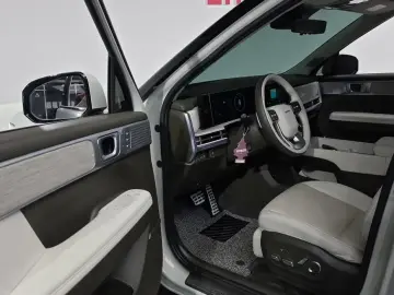 2023 Hyundai Santa Fe с пробегом 25 113 км