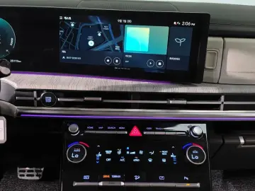 2023 Hyundai Santa Fe с пробегом 25 113 км