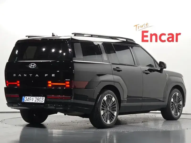 2025 Hyundai Santa Fe с пробегом 27 390 км
