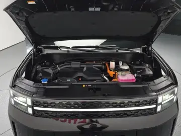 2025 Hyundai Santa Fe с пробегом 27 390 км