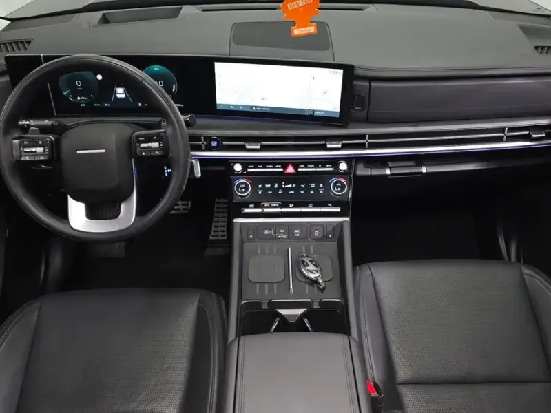 2025 Hyundai Santa Fe с пробегом 27 390 км