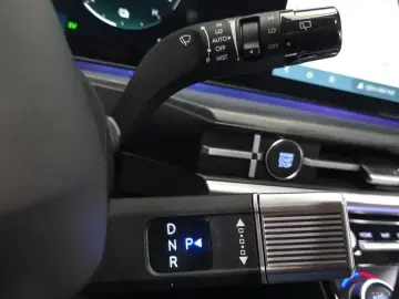 2025 Hyundai Santa Fe с пробегом 27 390 км