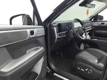 2025 Hyundai Santa Fe с пробегом 27 390 км