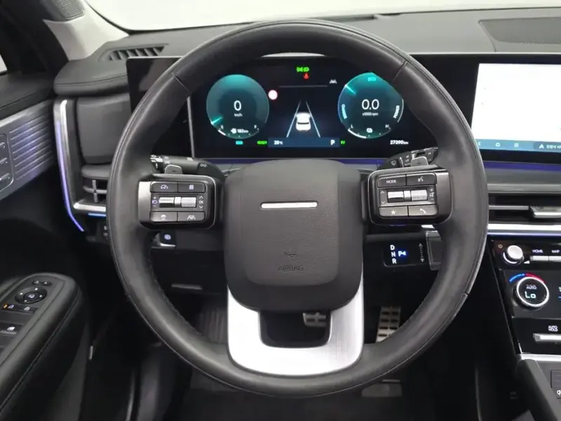 2025 Hyundai Santa Fe с пробегом 27 390 км