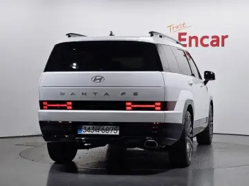 2025 Hyundai Santa Fe с пробегом 16 853 км