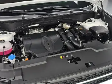 2025 Hyundai Santa Fe с пробегом 16 853 км