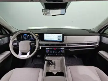 2025 Hyundai Santa Fe с пробегом 16 853 км