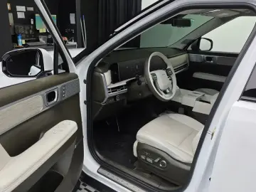 2024 Hyundai Santa Fe с пробегом 39 007 км