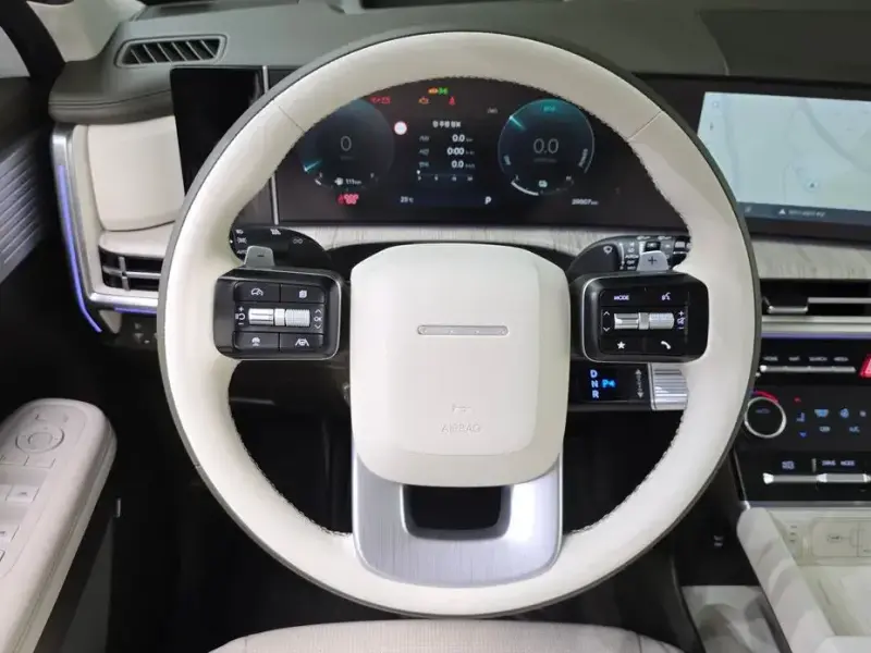 2024 Hyundai Santa Fe с пробегом 39 007 км