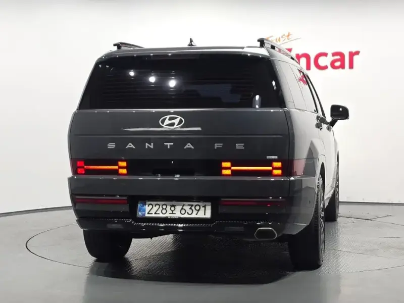 2025 Hyundai Santa Fe с пробегом 56 712 км