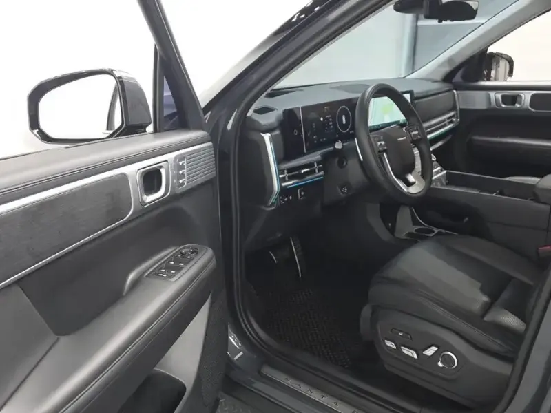 2025 Hyundai Santa Fe с пробегом 56 712 км