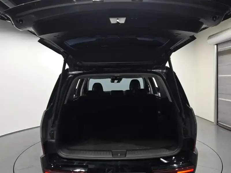 2025 Hyundai Santa Fe с пробегом 56 712 км