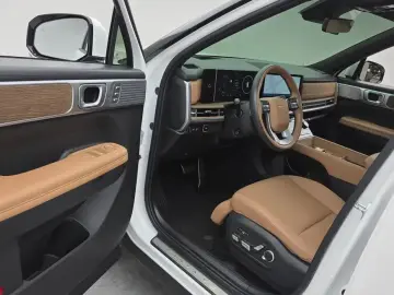 2024 Hyundai Santa Fe с пробегом 19 600 км
