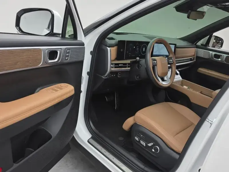 2024 Hyundai Santa Fe с пробегом 19 600 км
