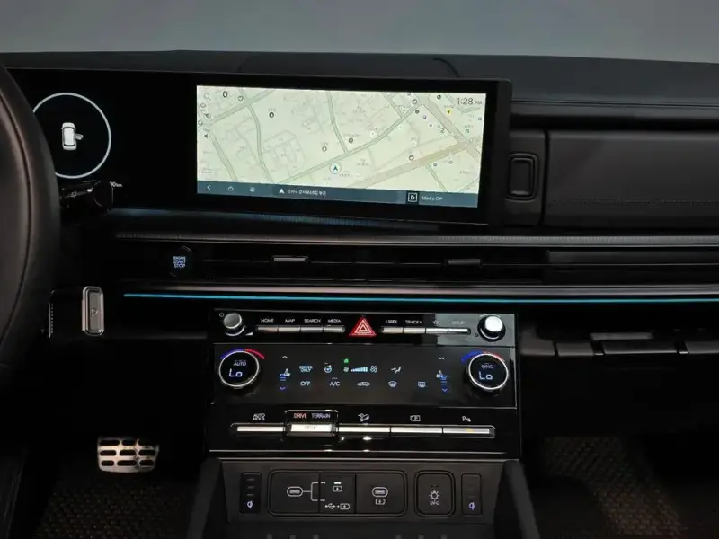 2024 Hyundai Santa Fe с пробегом 17 200 км