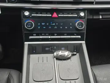 2024 Hyundai Santa Fe с пробегом 26 000 км