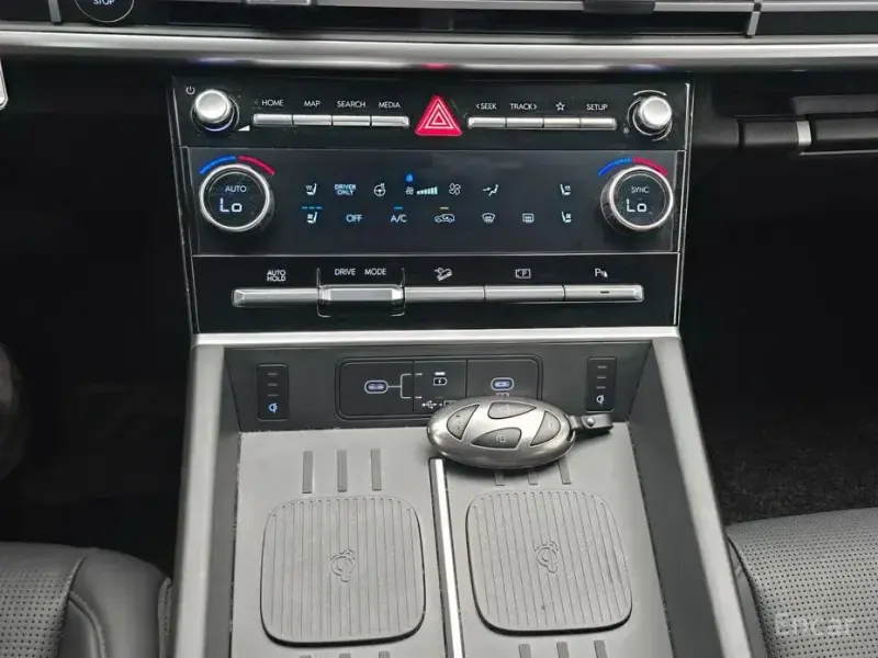 2024 Hyundai Santa Fe с пробегом 26 000 км