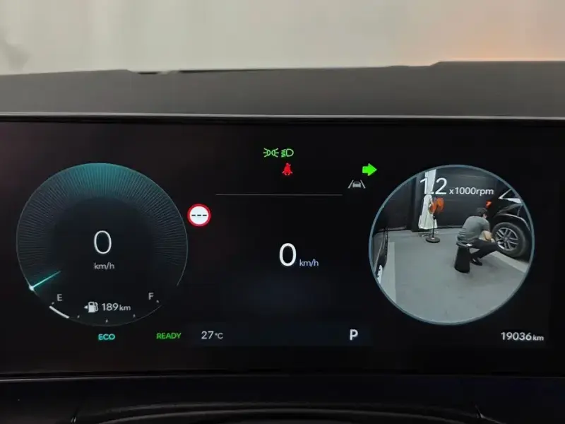 2025 Hyundai Santa Fe с пробегом 19 036 км
