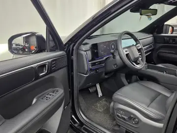 2025 Hyundai Santa Fe с пробегом 19 036 км