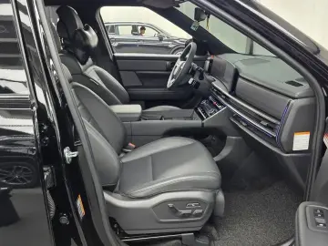 2025 Hyundai Santa Fe с пробегом 19 036 км