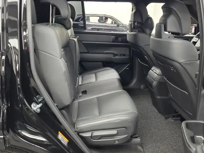 2025 Hyundai Santa Fe с пробегом 19 036 км