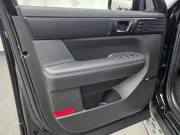 2025 Hyundai Santa Fe с пробегом 19 036 км