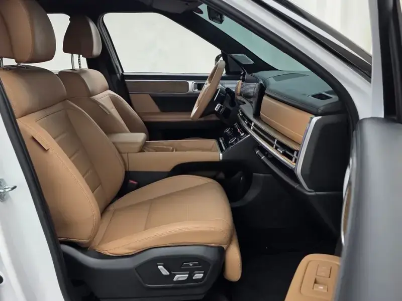 2025 Hyundai Santa Fe с пробегом 31 488 км