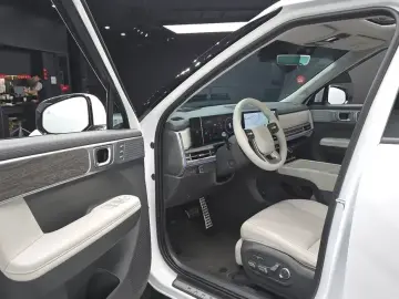 2024 Hyundai Santa Fe с пробегом 32 294 км