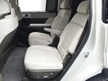 2025 Hyundai Santa Fe с пробегом 37 318 км