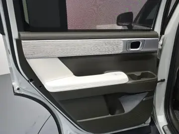 2025 Hyundai Santa Fe с пробегом 37 318 км