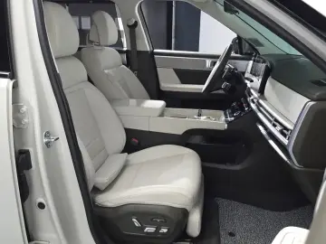 2025 Hyundai Santa Fe с пробегом 37 318 км