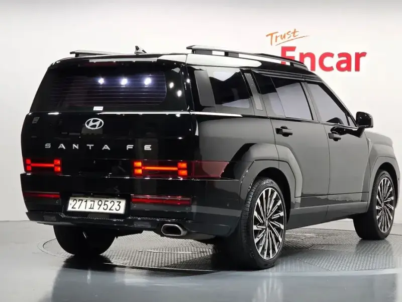 2024 Hyundai Santa Fe с пробегом 27 349 км