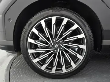 2024 Hyundai Santa Fe с пробегом 27 349 км