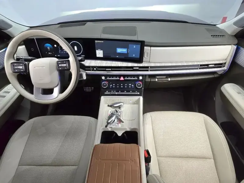 2024 Hyundai Santa Fe с пробегом 27 349 км
